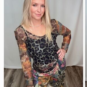 A RARE BIRD LEOPARD AND BEE SHEER TOP NWT S/M